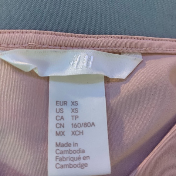 H&M - Picture 3 of 3